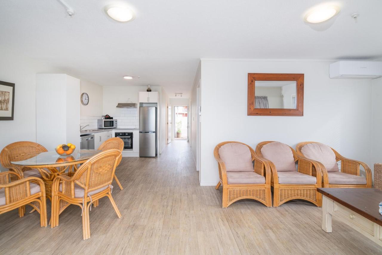 Waterfront Apartments Whitianga Eksteriør billede