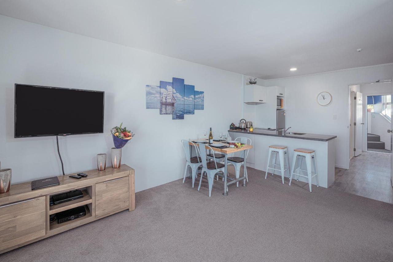 Waterfront Apartments Whitianga Eksteriør billede